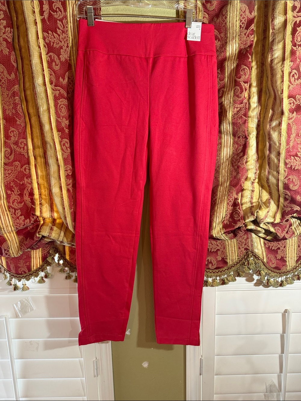 Women’s Ponte Pull-On Skinny Pants in Tomato Red
